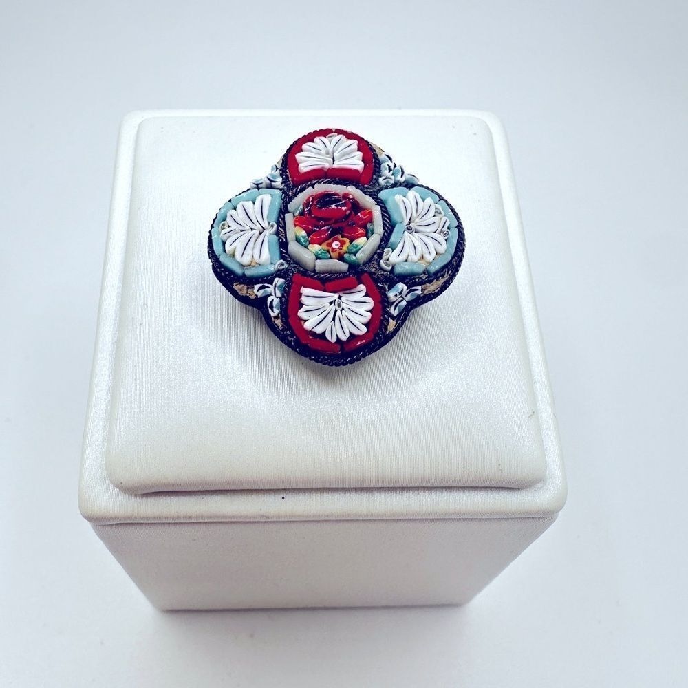 26mm Vintage Micro-mosaic floral brooch/pin!